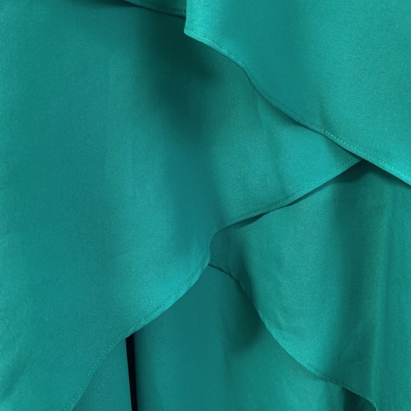 NWT BCBG Paris Tiered Dress - Picture 9 of 11